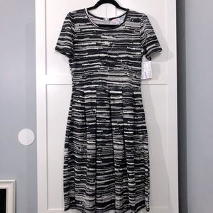 NWT LuLaRoe Amelia dress Size L